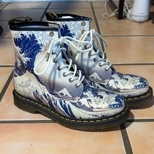 LIMITED EDITION Dr. Martens x The Met Great Wave Hokusai 1460 Boots